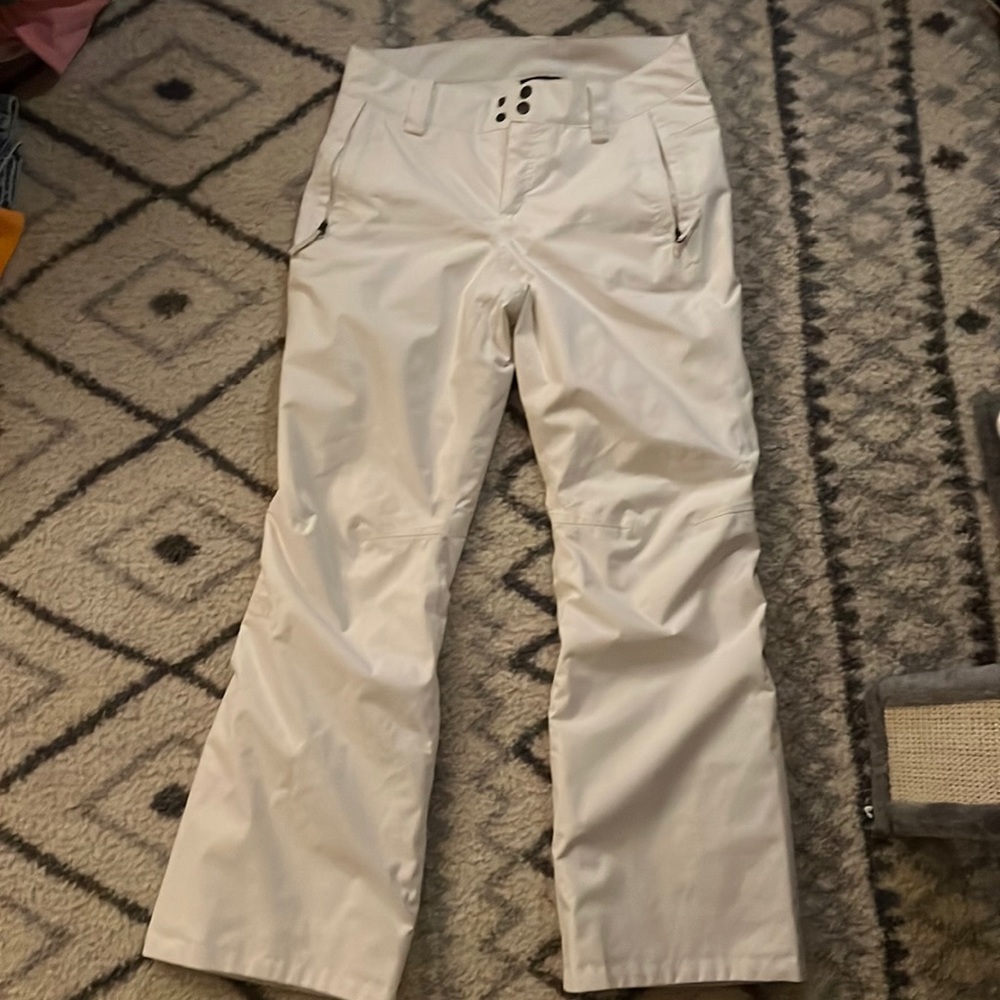 Northface flare snowpants size small.